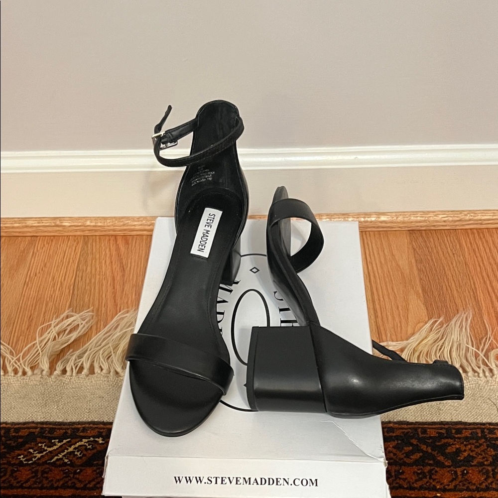 Steve Madden black leather heels